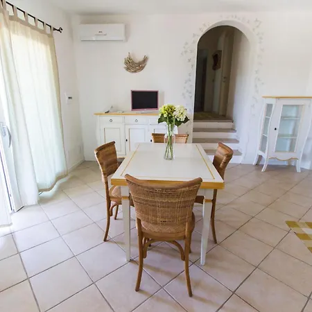 Elegant Ea Bianca 2 Bed Sleeps 6 Appartement Cala Bitta