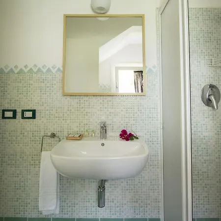 Appartement Elegant Ea Bianca 2 Bed Sleeps 6 Cala Bitta